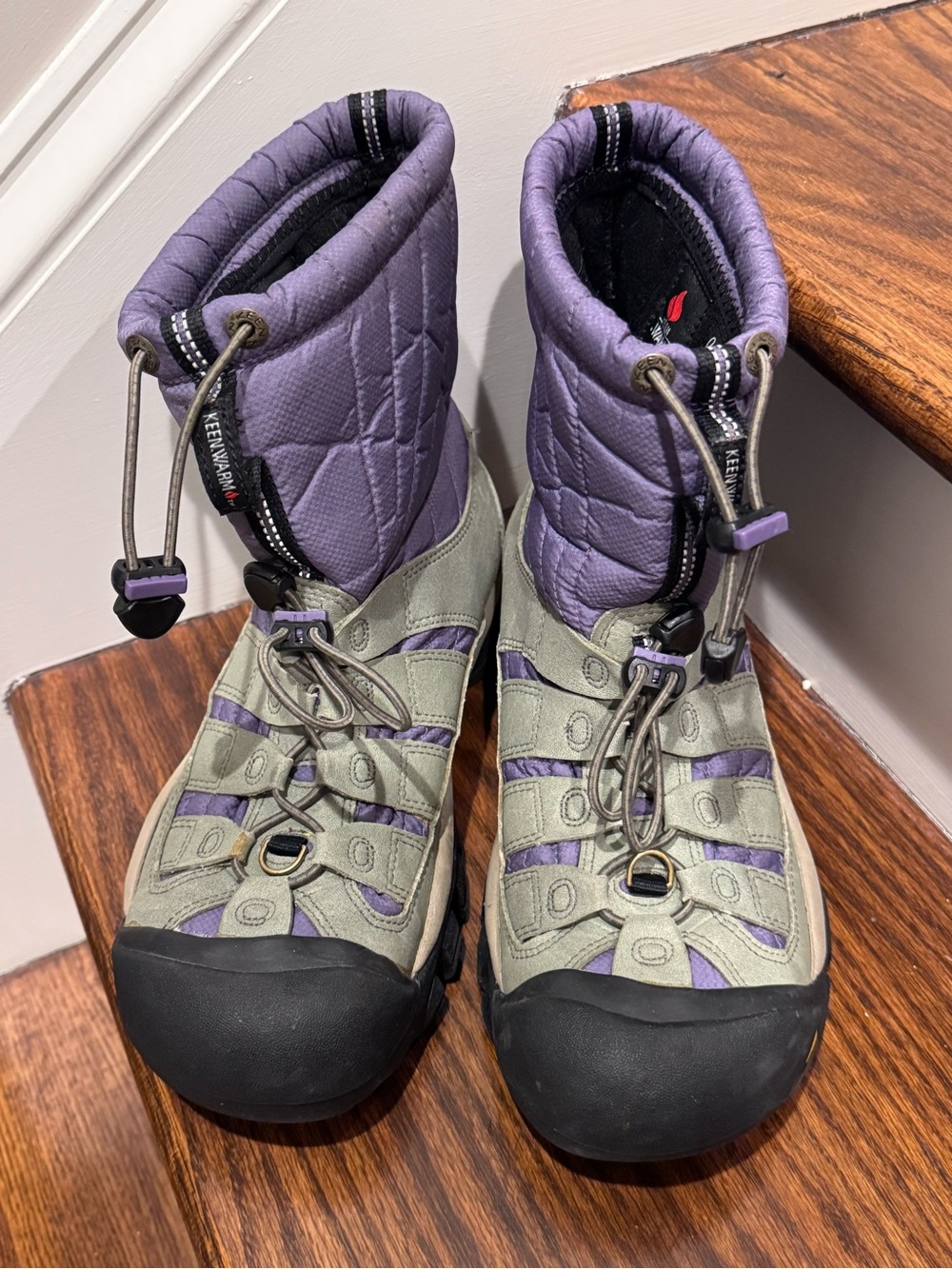 KEEN Women’s Waterproof Mid-Calf Winter Boots Size 8 Purple